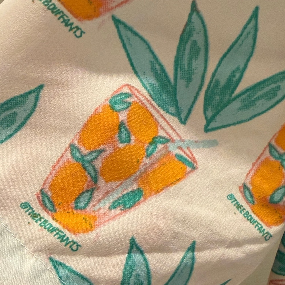 Bouffants & Broken Hearts Women's tropical Pajama top - Picture 4 of 9